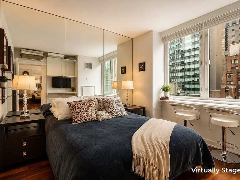 60 E 55th St #15B — Photo 4