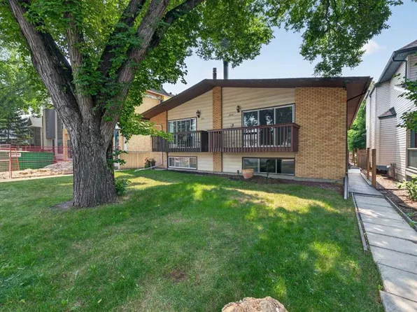 723 N 55th Ave SW, Calgary, AB T2V 0G4