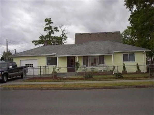 2516 S 70th St, Tacoma, WA 98409