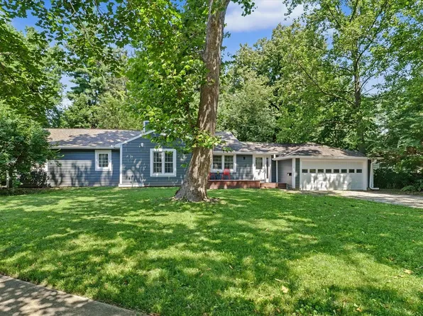 204 E George Huff Dr, Urbana, IL 61801