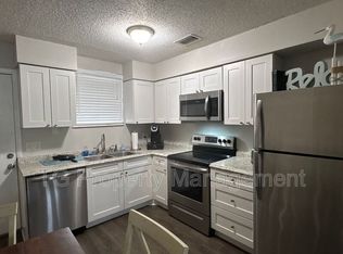 2121 Gordon Ave APT B, Jacksonville Beach, FL 32250