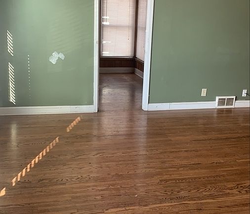 3rd image of 700 Sheridan Ave N