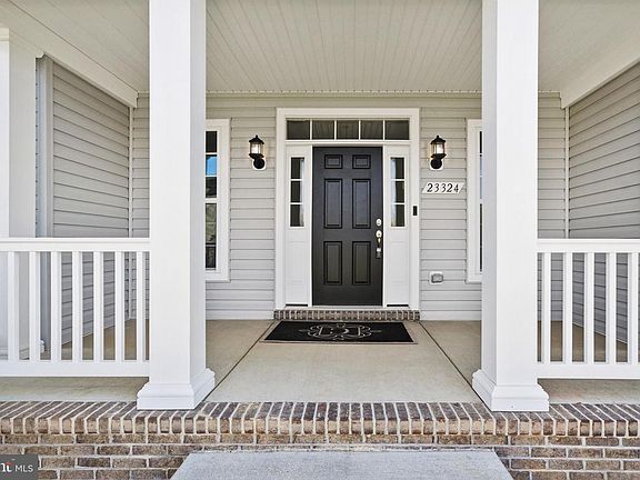 3rd image of 23324 Lindsay Dr
