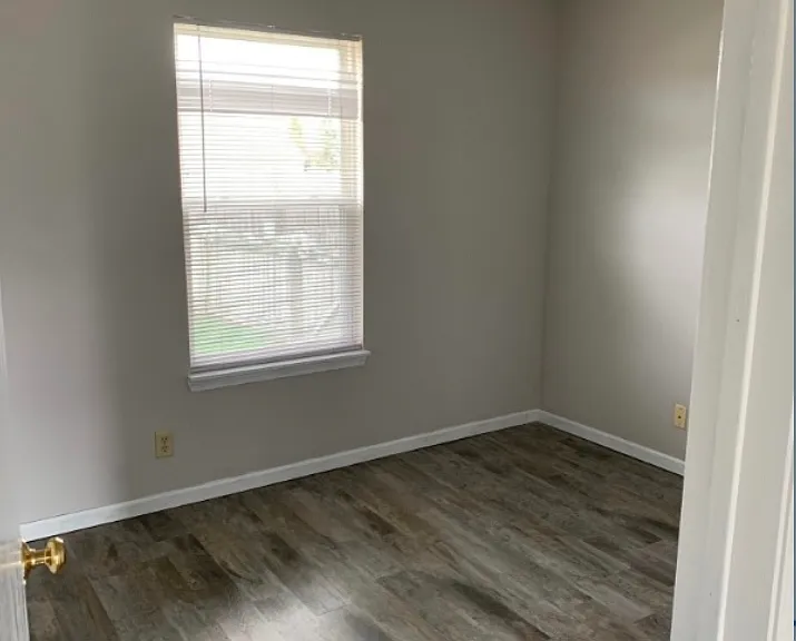 2318 Temple Ct E — Photo 10
