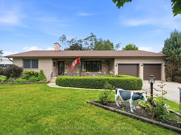 2nd image of 14 Douglas Dr