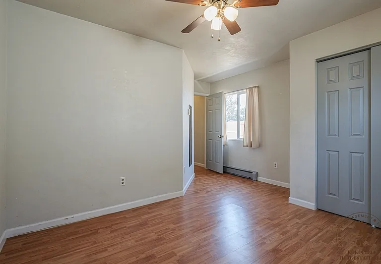 540 W 8th St — Photo 18