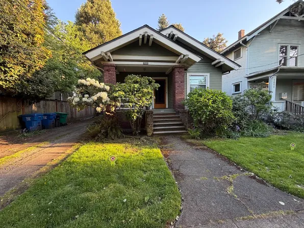1215 N 44th St Unit B, Seattle, WA 98103