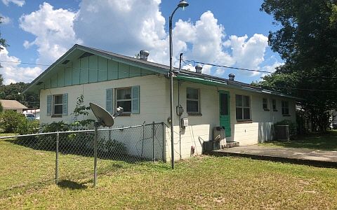 2nd image of 266 SE James Ave