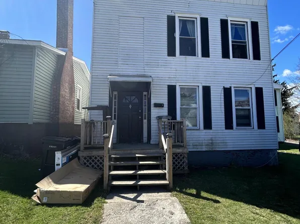 10 Northern Drive, Troy, NY 12182