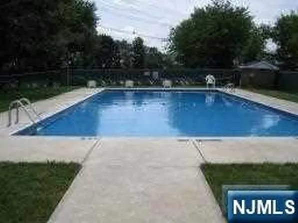 565 Grove St APT C13, Clifton, NJ 07013