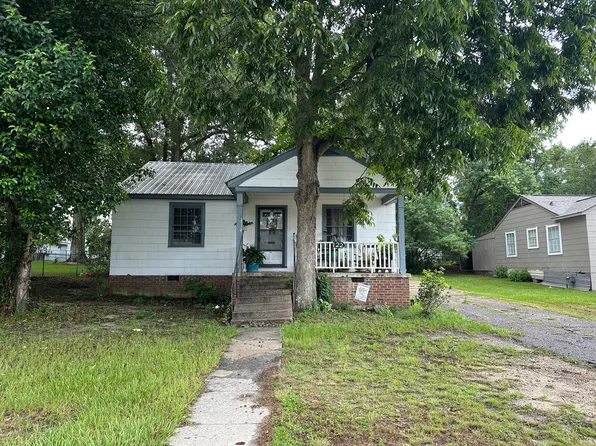 122 Old Corinth Rd, Petal, MS 39465