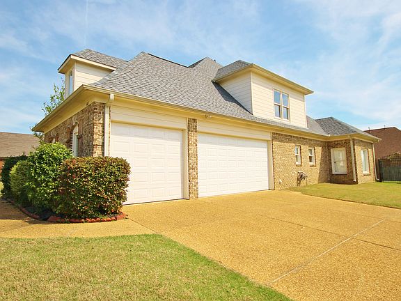 2nd image of 445 E Tuscumbia Cove