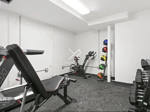 39 East 21st Street image 10 of 25