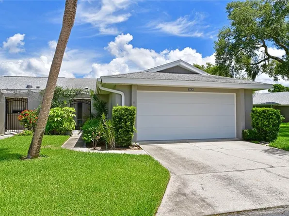 3928 Center Gate Cir #17, Sarasota, FL 34233