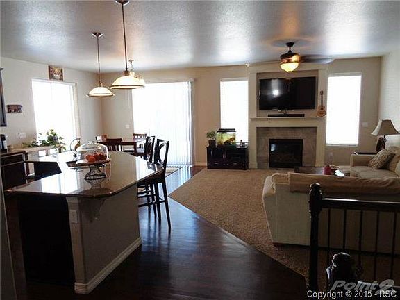 LV room-kitchen view