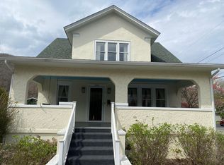 300 Maple St, Hinton, WV 25951