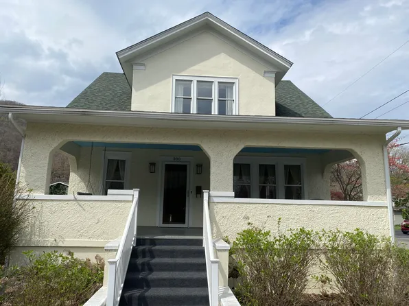 300 Maple St, Hinton, WV 25951