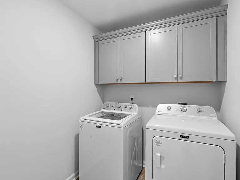 837 Peony Ln — Photo 39