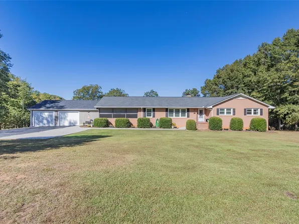 105 Hillandale Rd, Seneca, SC 29672