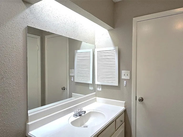 23019 Tree Bright Ln — Photo 10