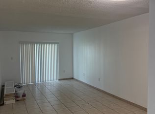 9000 SW 24th St APT 21C, Miami, FL 33165