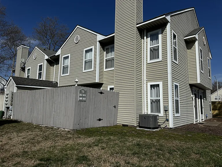 5608 Tourmaline Ct #1 — Photo 25