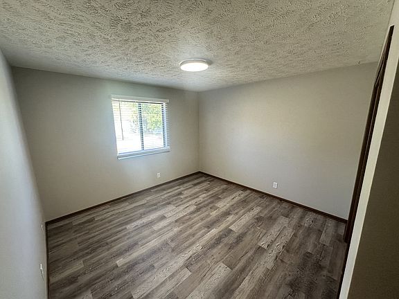 5th image of 5840 S 52nd St #6
