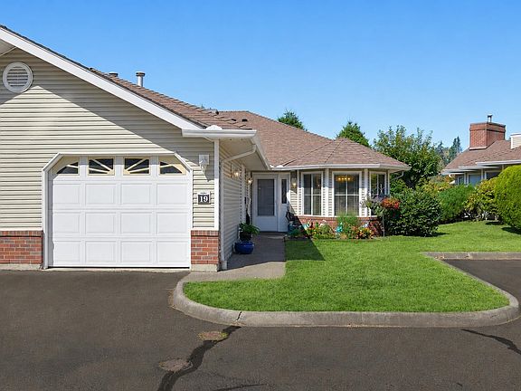 2nd image of 1973 Winfield Dr #19