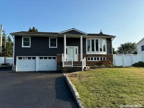 4 Haig, Kings Park, NY 11754