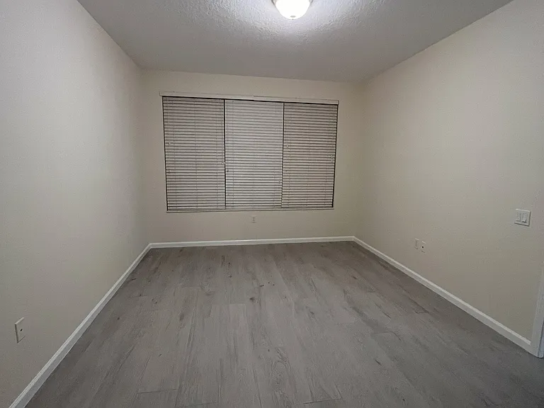 2128 River Turia Cir — Photo 13