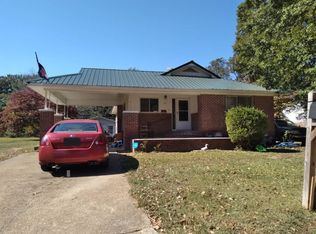 215 S Davis Ave, Sylacauga, AL 35150