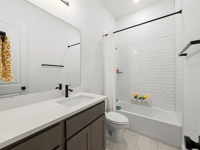 212 Texas Bluebonnet Trl — Photo 26