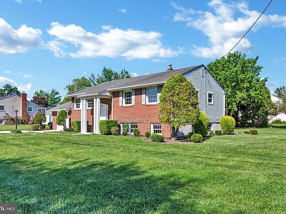 5th image of 131 Middlesex Ave