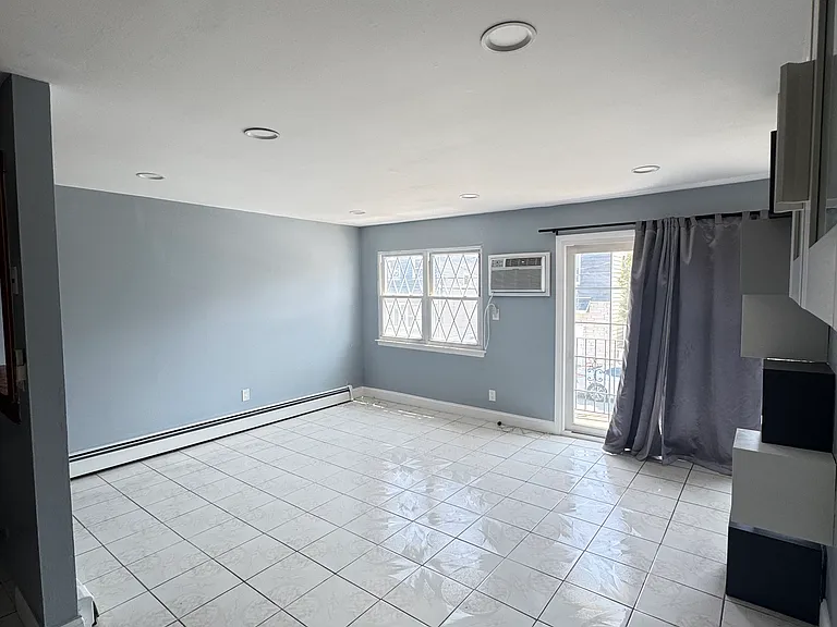 147 Grant Ave #2 — Photo 2