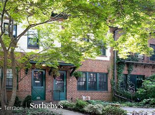 221 Burns St, Forest Hills, NY 11375