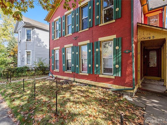 3rd image of 40-42 Boltin St
