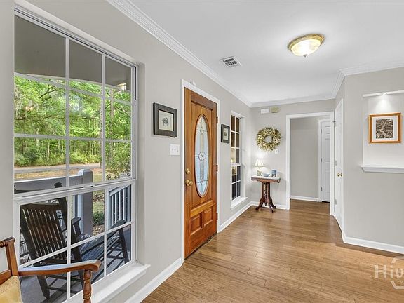 4th image of 27 Oak Side Court