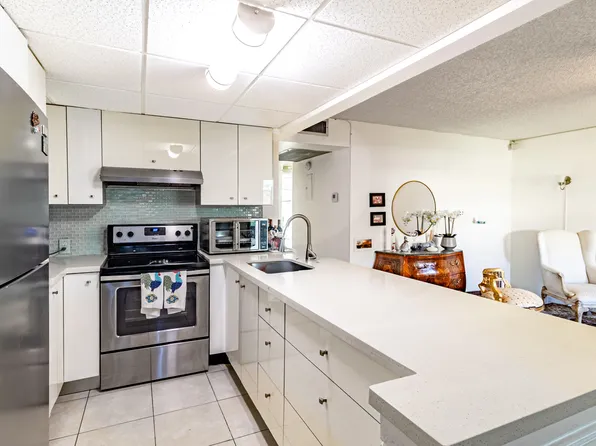 213 Fanshaw F, Boca Raton, FL 33434