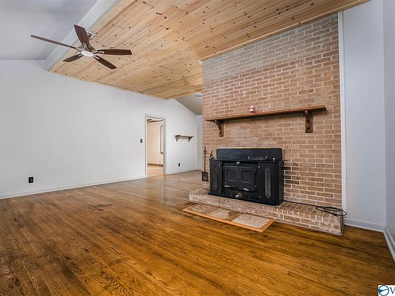 5th image of 11517 Maplecrest Dr SE