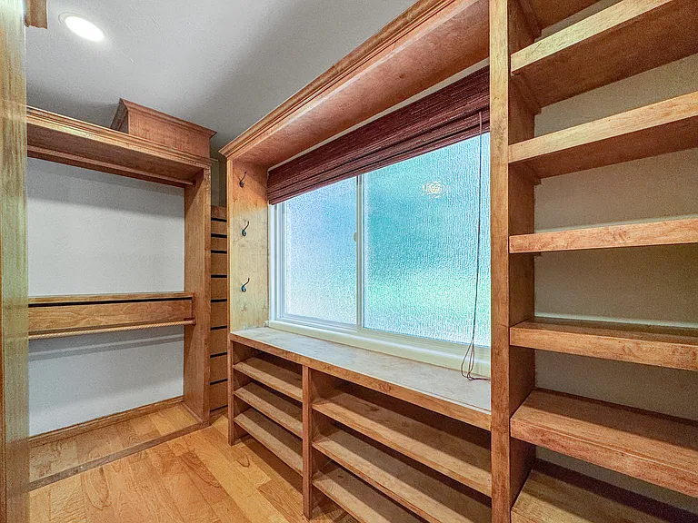 945 S Ridgemark Dr — Photo 14