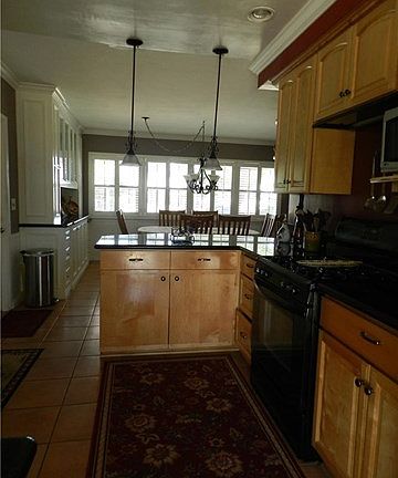 4th image of 25764 Edgemont Ct
