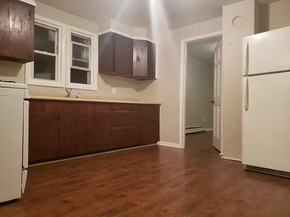 8 Park St #2, Ellenville, NY 12428