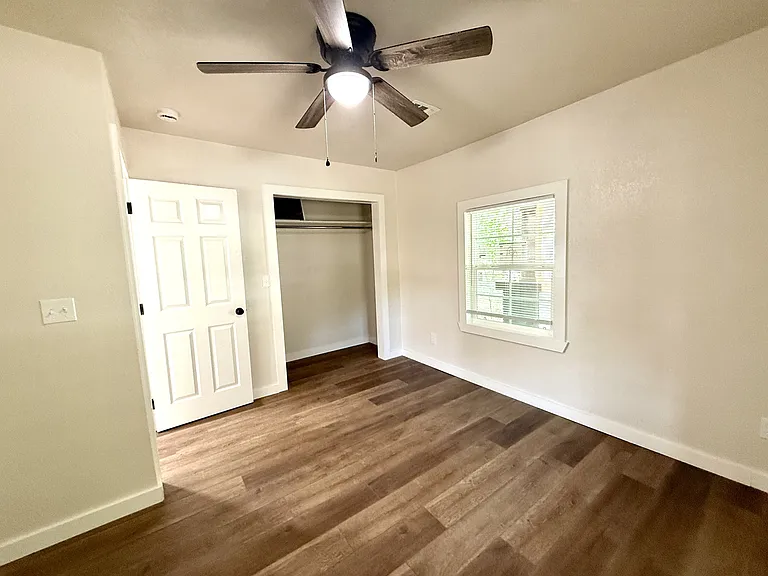 723 Roff St NE — Photo 14