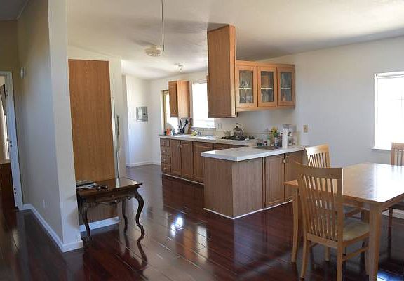 3rd image of 5764 Park Ave