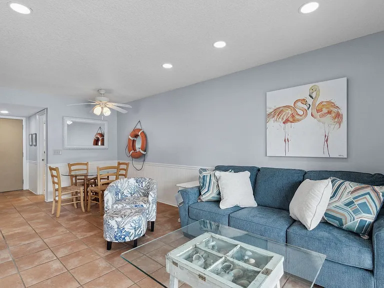 3056 S Fletcher Ave #203 — Photo 9