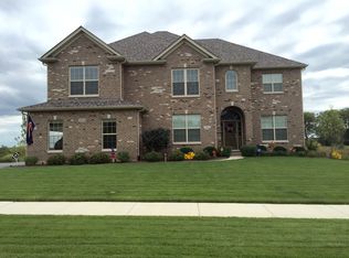 2422 Hunt Ln, Batavia, IL 60510