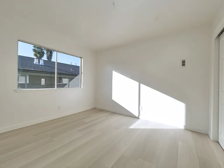 3217 Walnut Ave — Photo 10