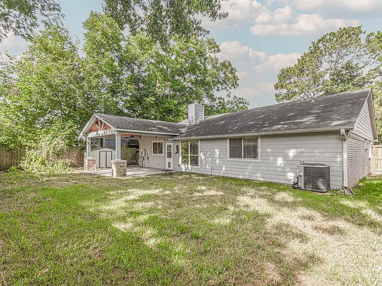8806 Lakeside Forest Dr — Photo 21