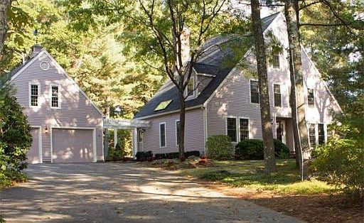 1st image of 15 Valentine Dr