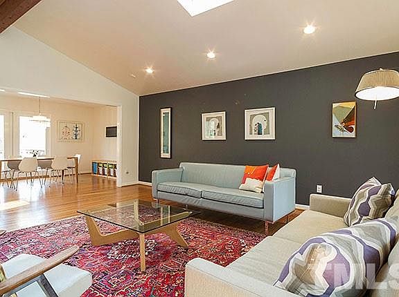 5th image of 2716 Montgomery St